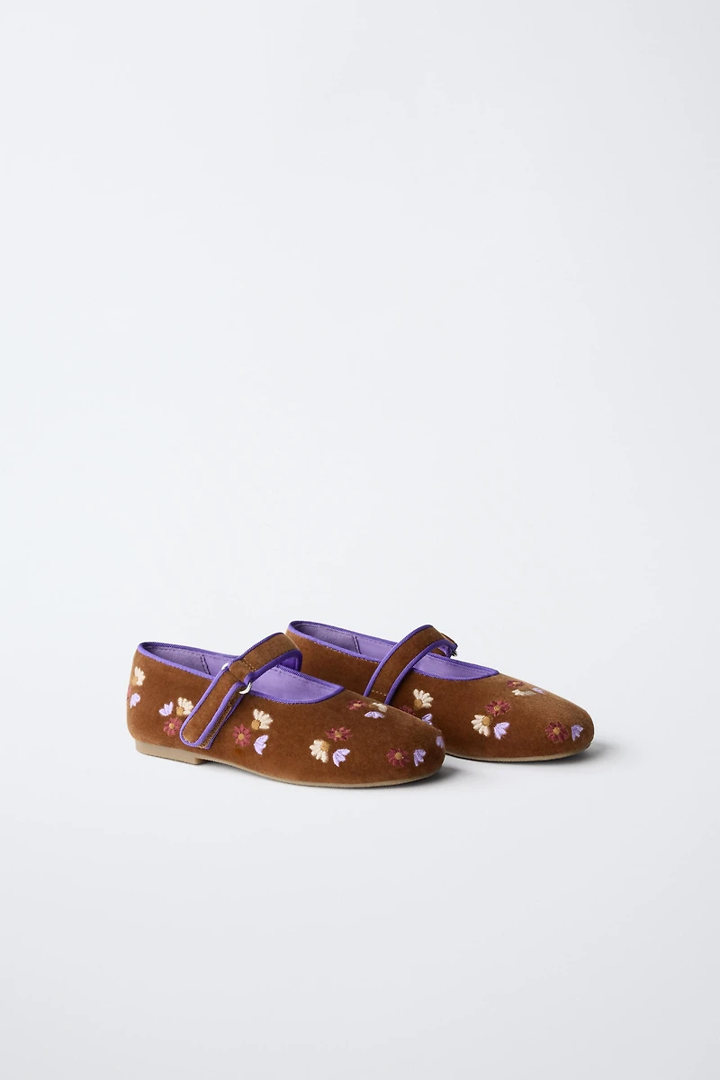 EMBROIDERED BALLET FLATS