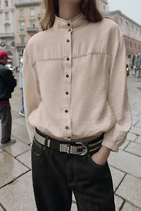 CONTRAST STITCH BALLOON TOP