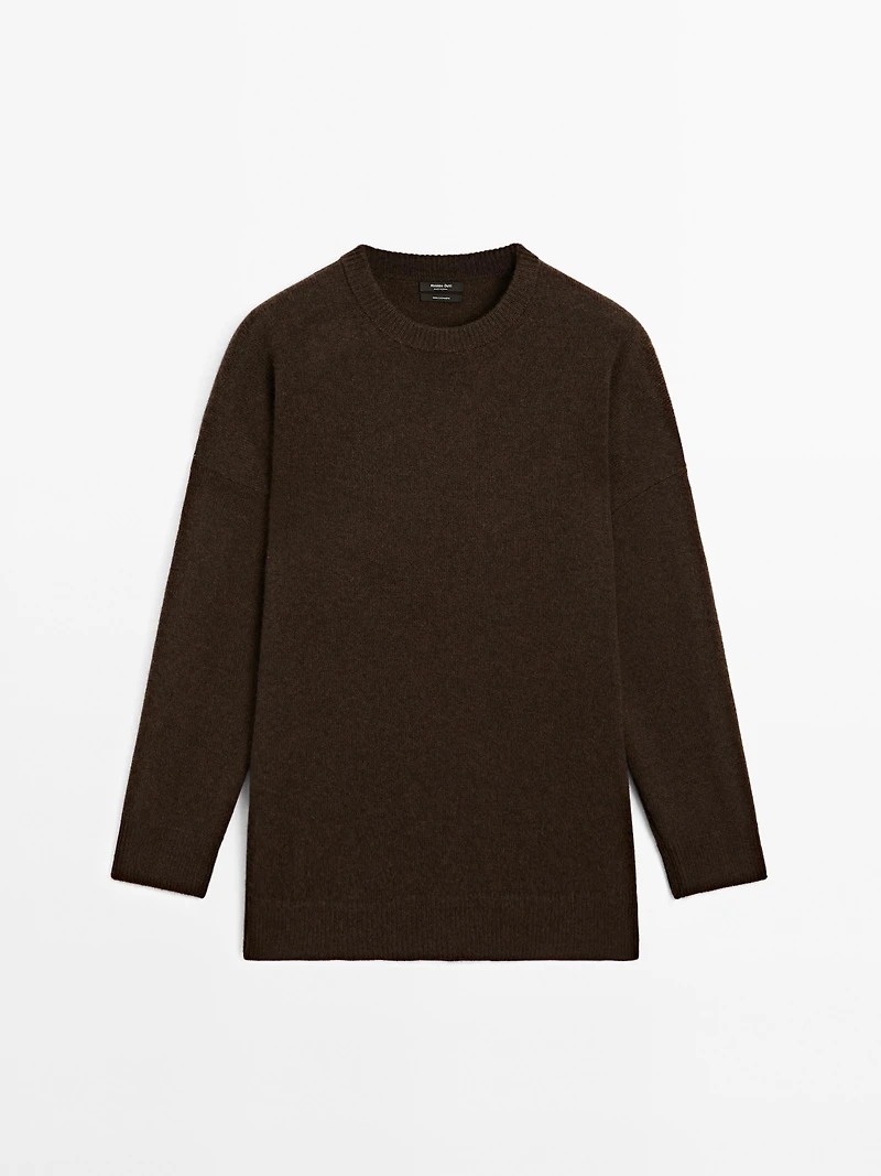 100% cashmere oversize sweater with elbow patches