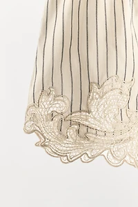 EMBROIDERED LACE STRIPED SHORTS