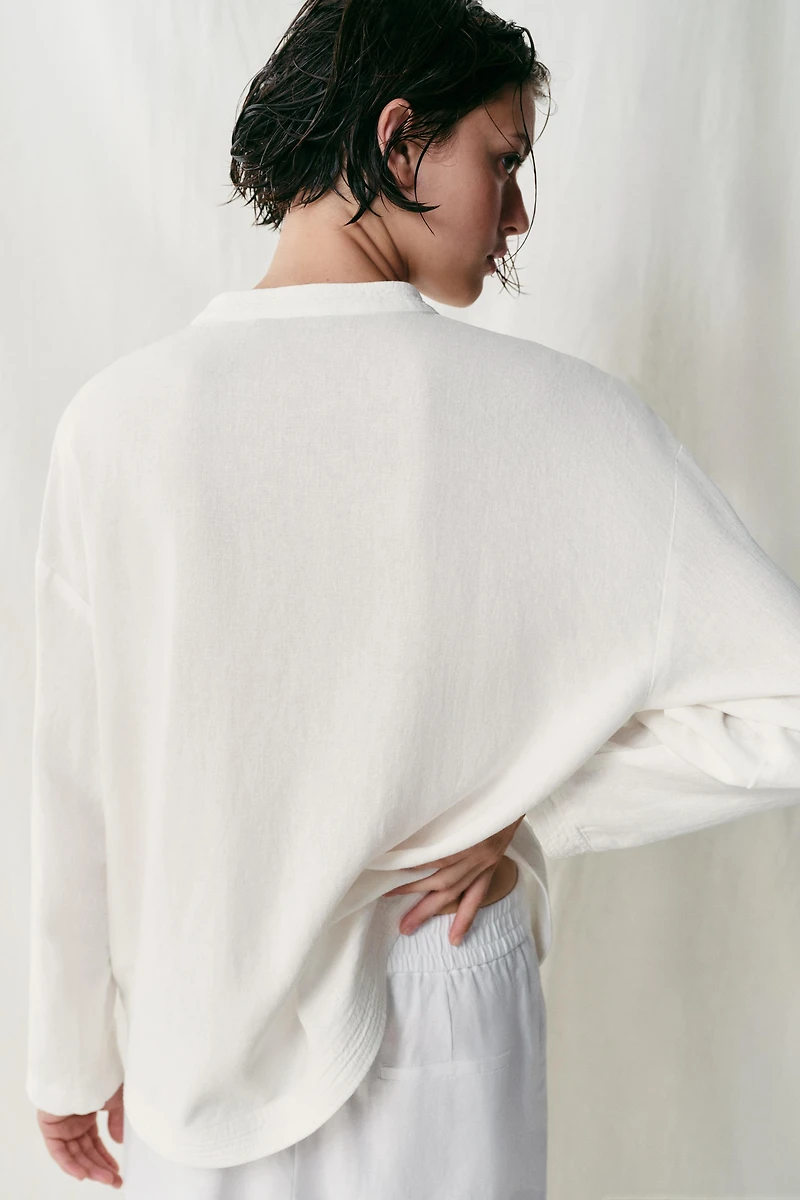 LINEN OVERSIZED SHIRT WITH FROG FASTENING