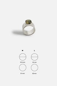 STONE SIGNET RING