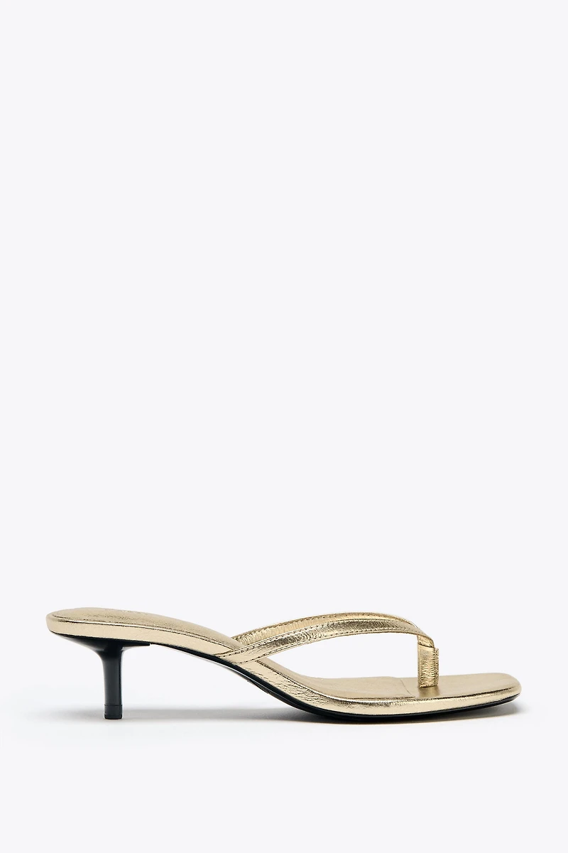SANDALES KITTEN HEEL À EFFET MÉTALLISÉ