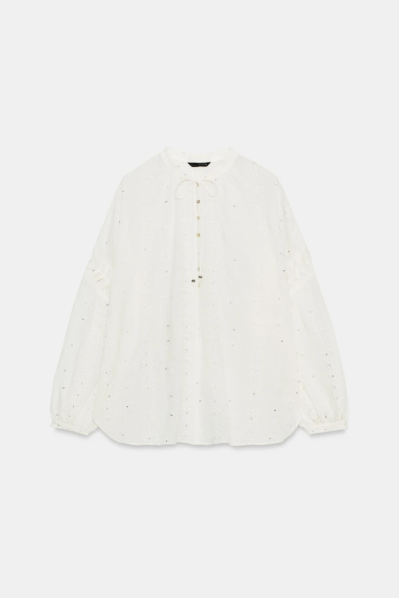 BLOUSE BRODÉE PAILLETTES