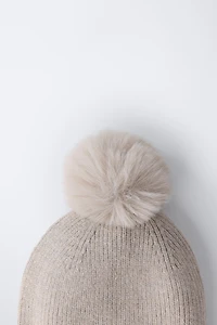 KNIT POMPOM HAT