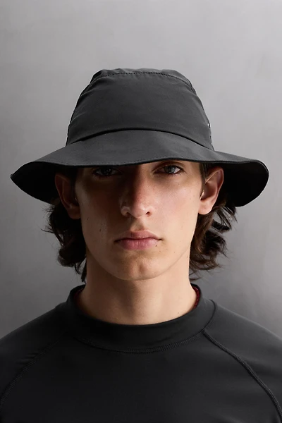 TECHNICAL BUCKET HAT