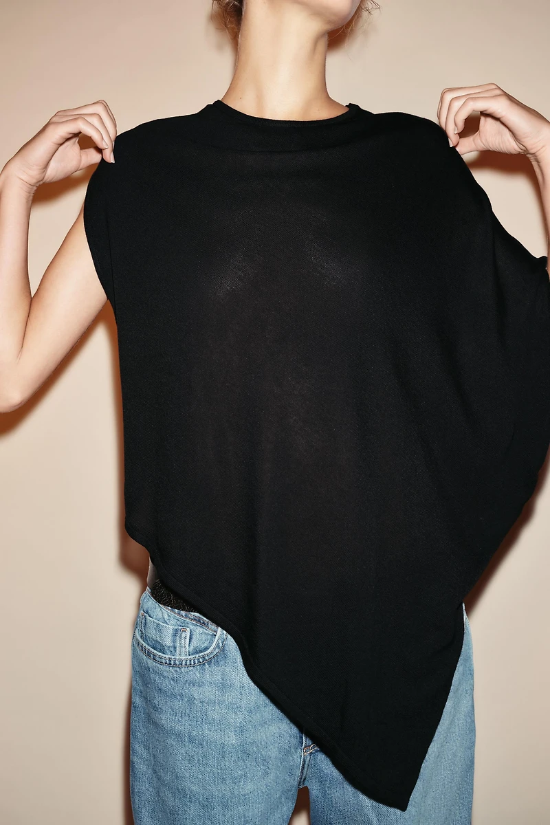ASYMMETRIC KNIT TOP