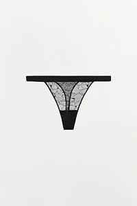 TANGA EN DENTELLE