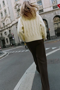 SOFT CABLE KNIT JUMPER