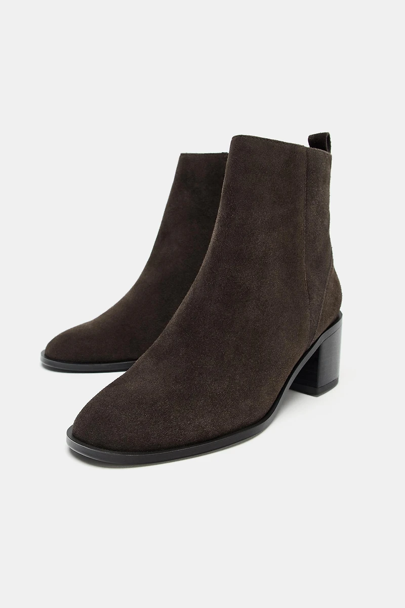 BOTTINES EN CROÛTE DE CUIR À TALONS LARGES