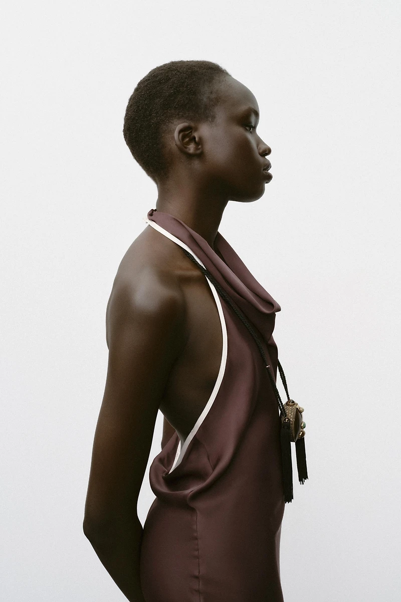 ROBE MIDI SATINÉE LISERÉS CONTRASTANTS