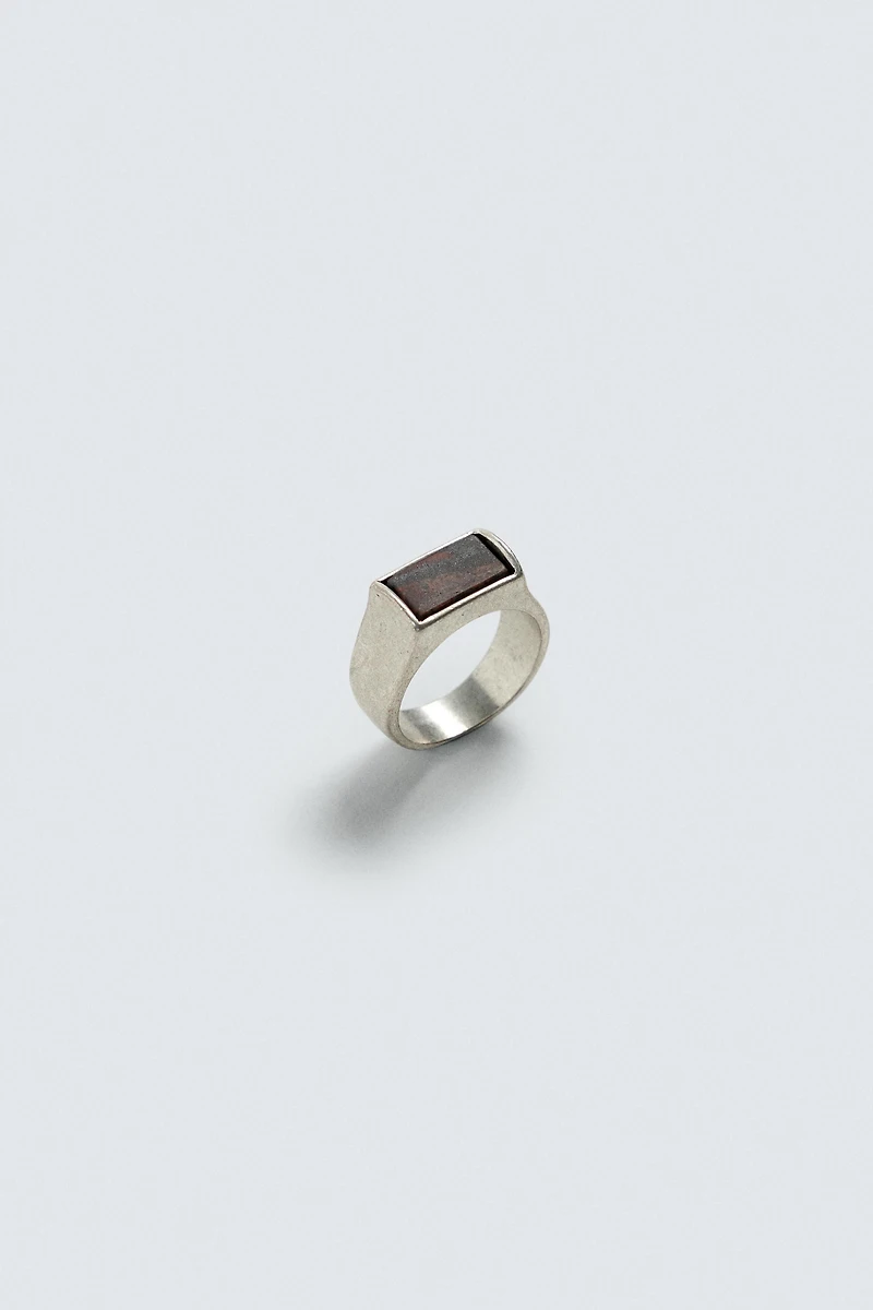 STONE SIGNET RING