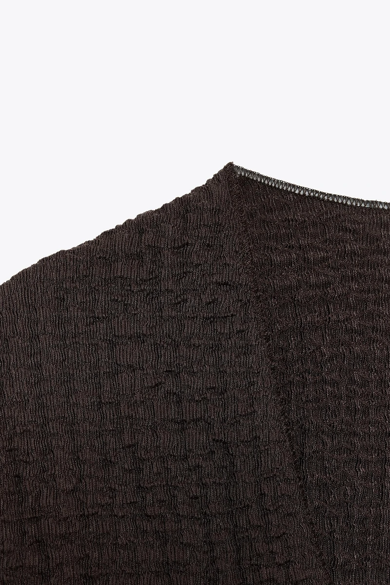 TEXTURED TOP