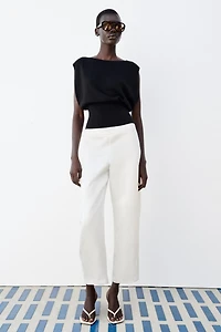 FITTED WAIST KNIT TOP
