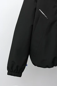 LIGHTWEIGHT WATER-REPELLENT JACKET