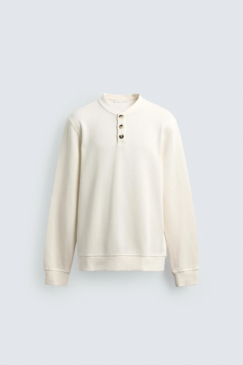 TEXTURED HENLEY SHIRT