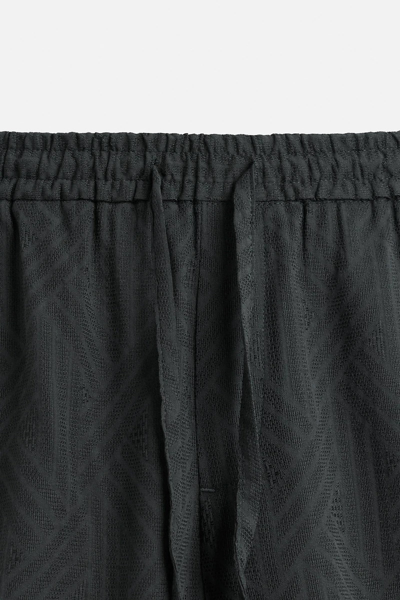 GEOMETRIC JACQUARD SHORTS
