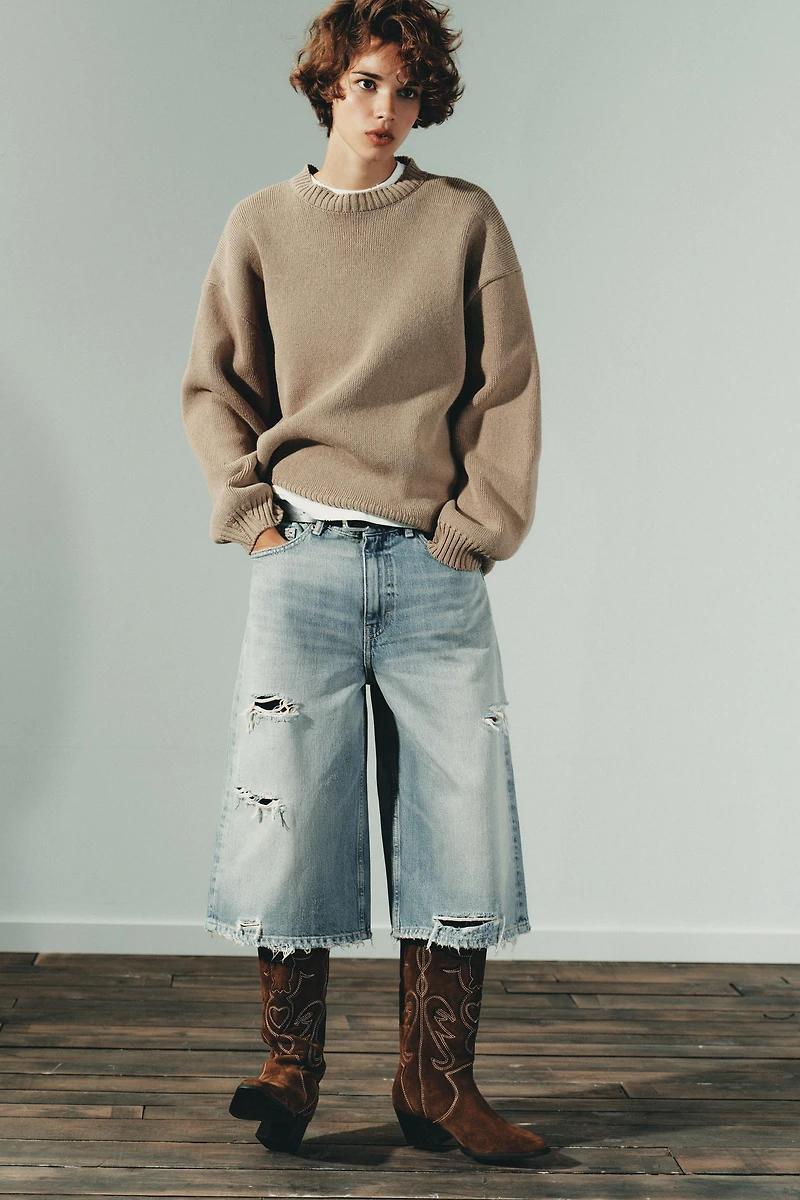 EMBROIDERED LEATHER BOOTS