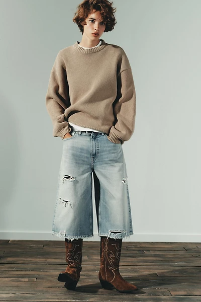 EMBROIDERED LEATHER BOOTS