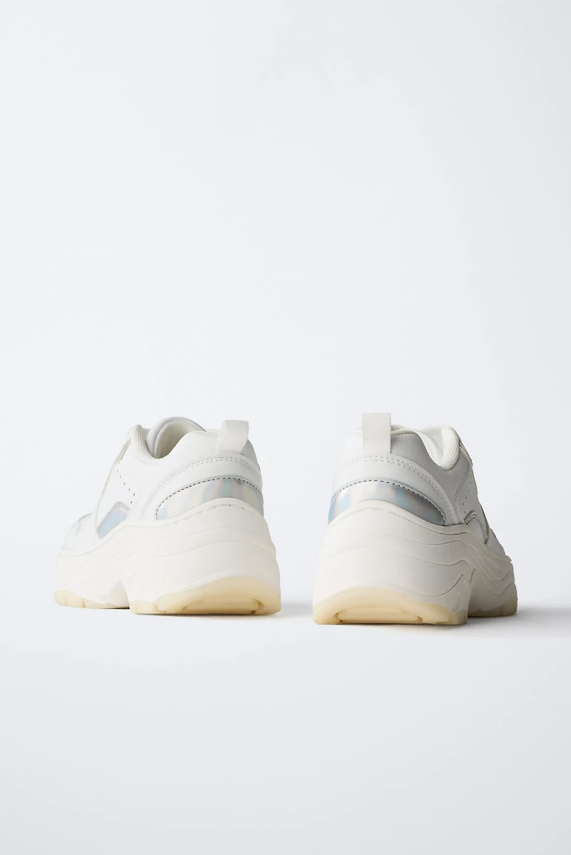 CHUNKY SOLE SNEAKERS