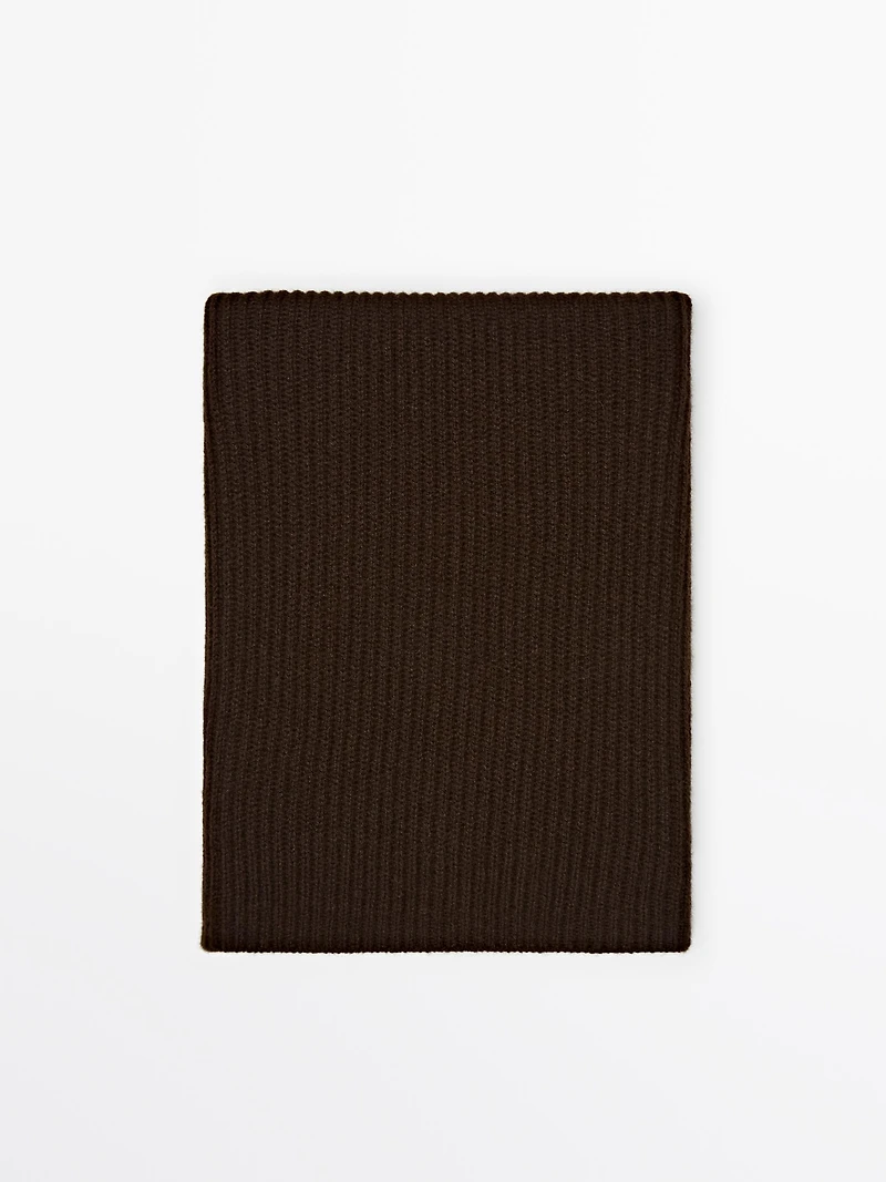 Ribbed 100% cashmere scarf