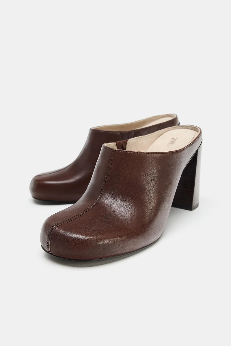 MULES EN CUIR À TALONS ÉDITION LIMITÉE