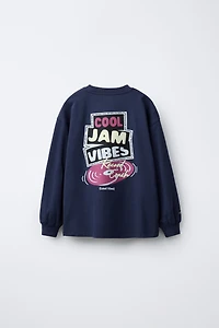 EMBOSSED PRINT T-SHIRT