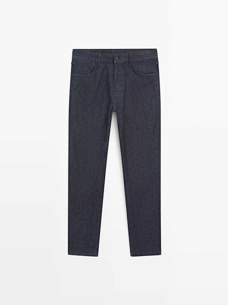 Lightweight slim-fit rinse wash jeans