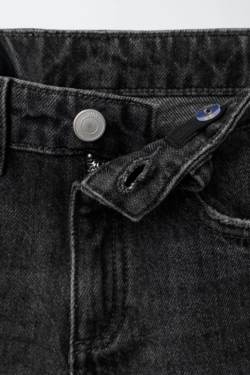 STRAIGHT LEG CUFFED HEM JEANS