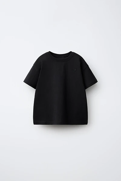 EMBROIDERED HEART PLAIN T-SHIRT