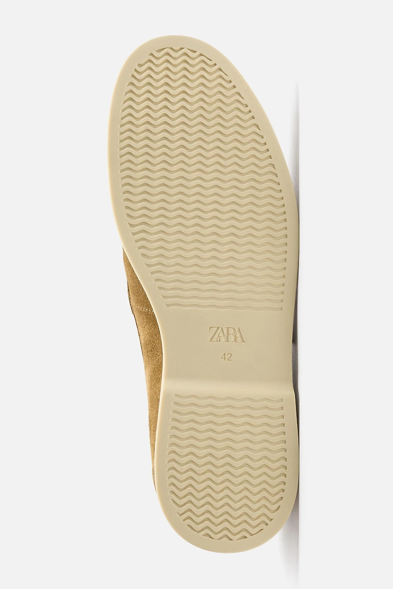 CASUAL LEATHER LOAFERS