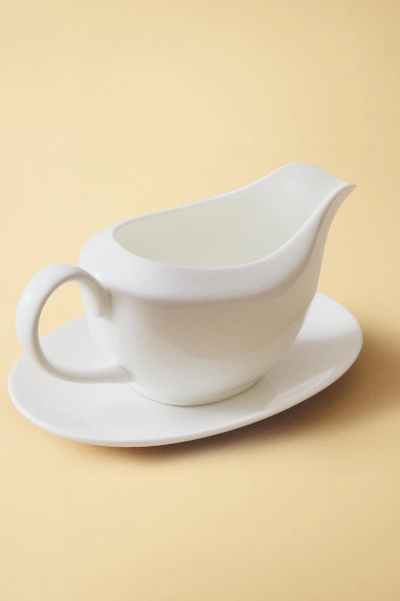 SOLID BONE CHINA GRAVY BOAT