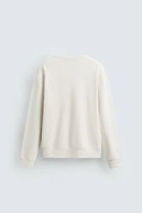 BASIC CREWNECK SWEATSHIRT