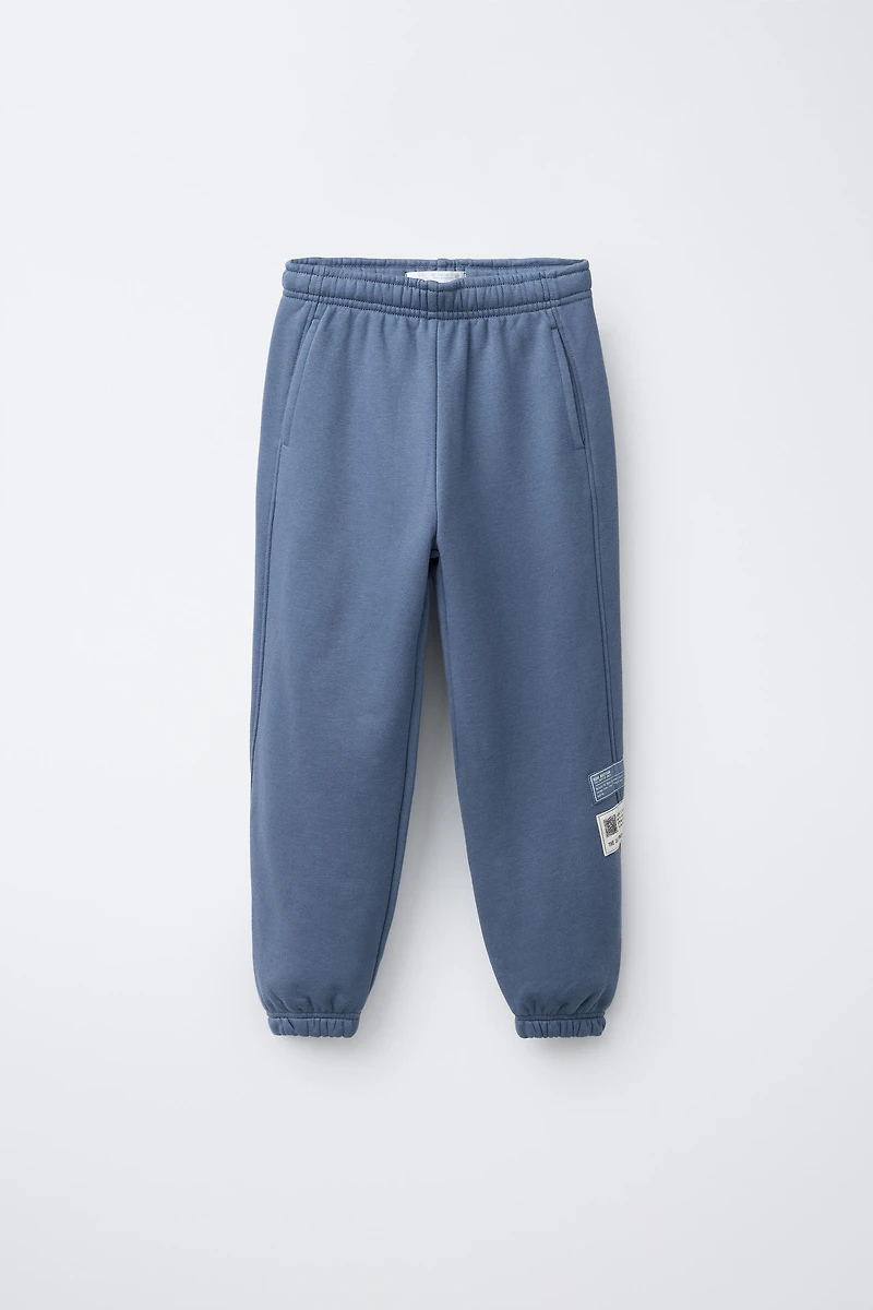 SWEATSHIRT AND JOGGER PANTS WITH LABELS SET