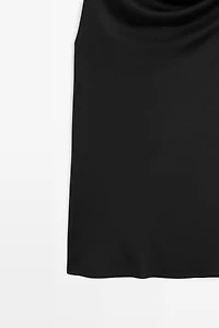 Flowing top with knot detail