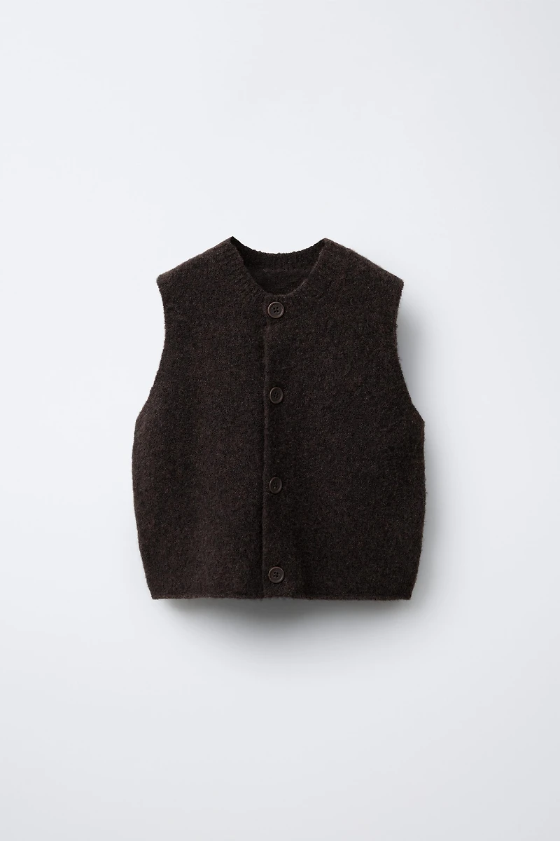KNIT VEST