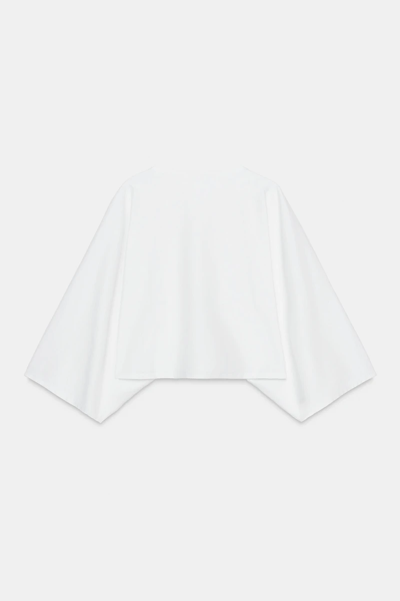 T-SHIRT CAPE