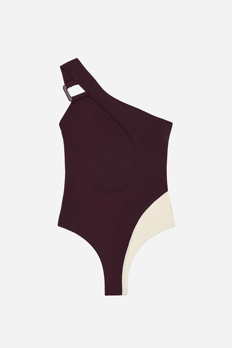 MAILLOT DE BAIN ASYMÉTRIQUE ANNEAU – THE ITEM ZARA WOMAN