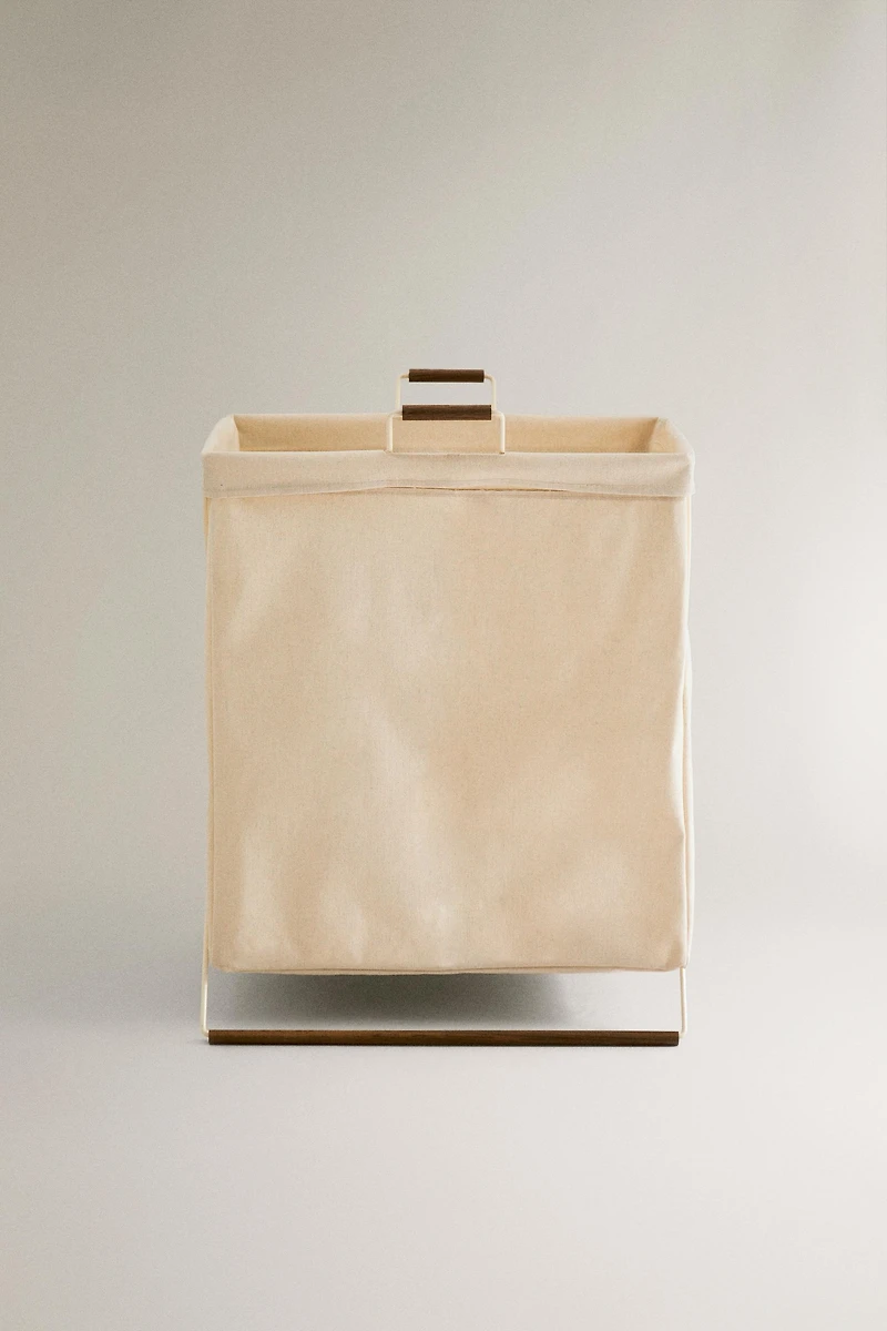 FOLDING DOUBLE LAUNDRY BASKET.