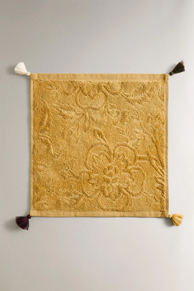 LOT SERVIETTES INVITÉS POMPONS (LOT DE 3)