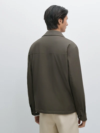 Lightweight water-repellent jacket