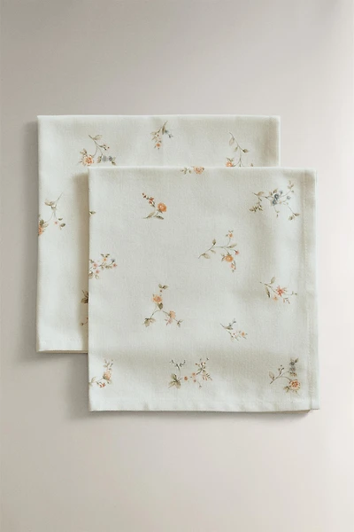 SET OF SMALL FLORAL PRINT NAPKINS (SET OF 2)