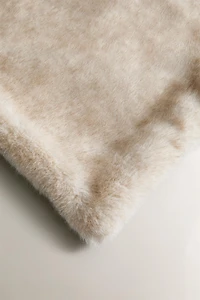 DOUBLE-SIDED FAUX FUR BLANKET