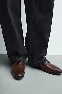 CHAUSSURES HABILLÉES