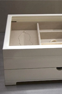 LARGE LACQUERED JEWELRY BOX WITH A DRAWER AND LID