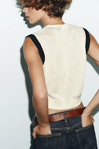CONTRAST KNIT TOP