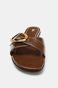 FLAT BUCKLE SANDALS