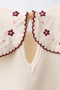 EMBROIDERED PETER PAN COLLAR T-SHIRT