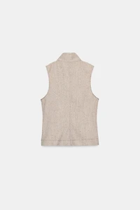 SLEEVELESS HIGH COLLAR TOP