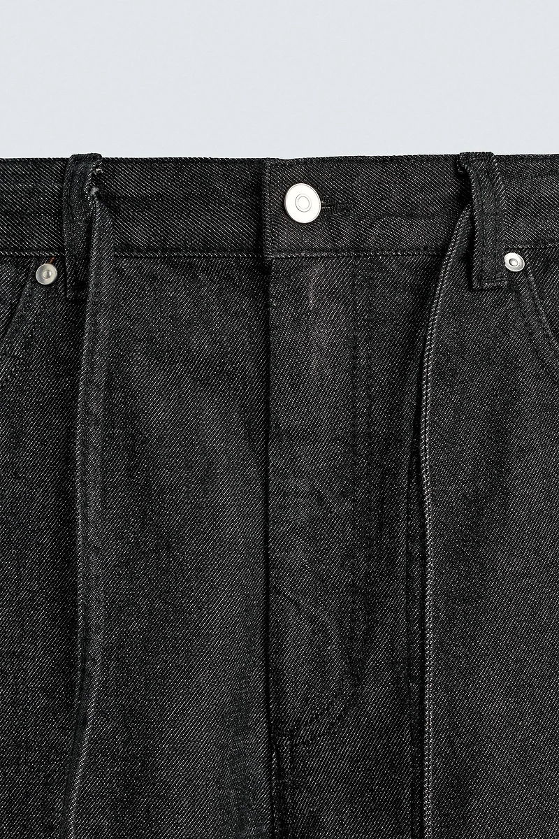 RELAXED FLARE FIT JEANS